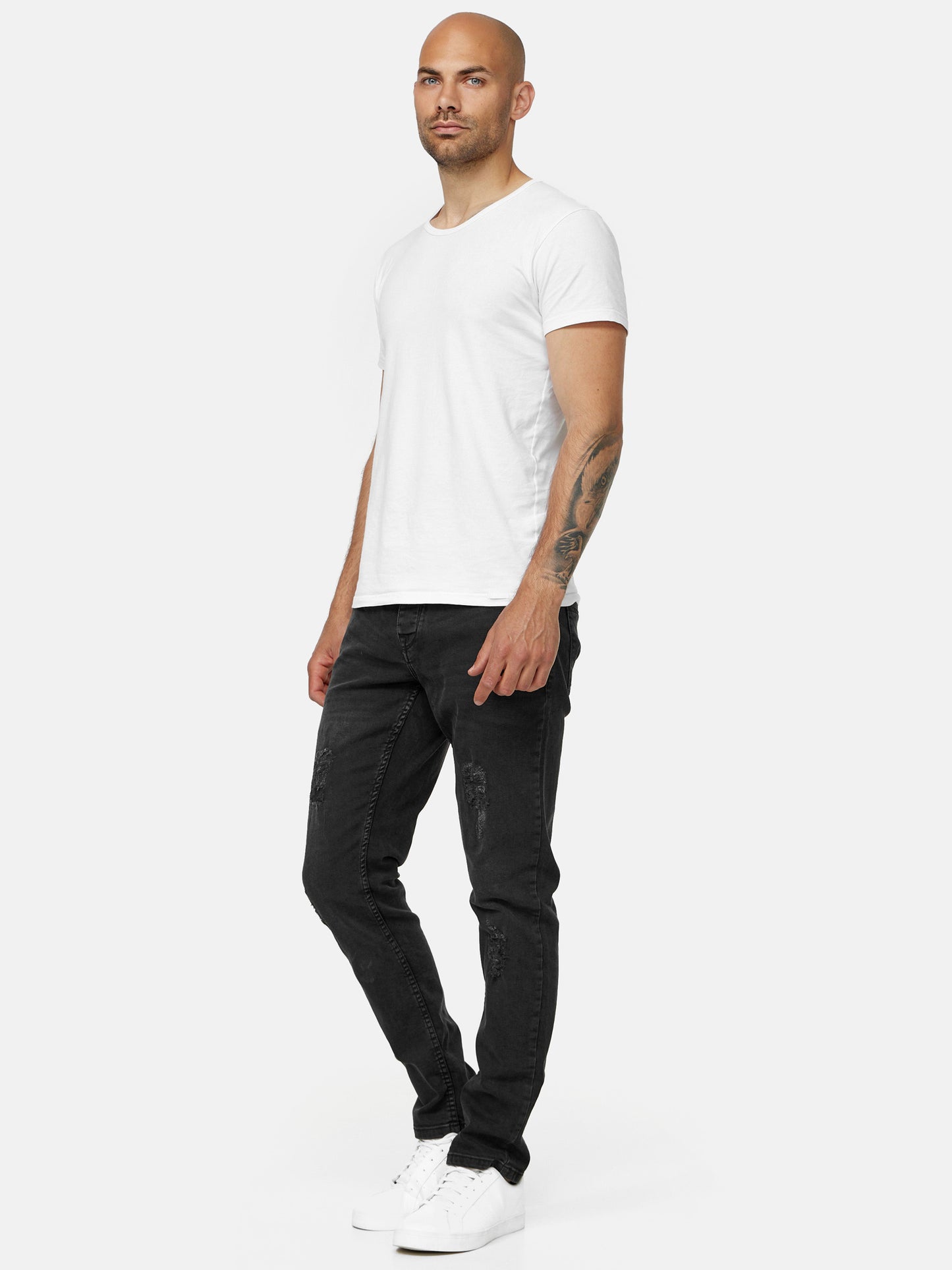 Tazzio Herren Jeans Slim Fit Destroyed Look 16525 Schwarz