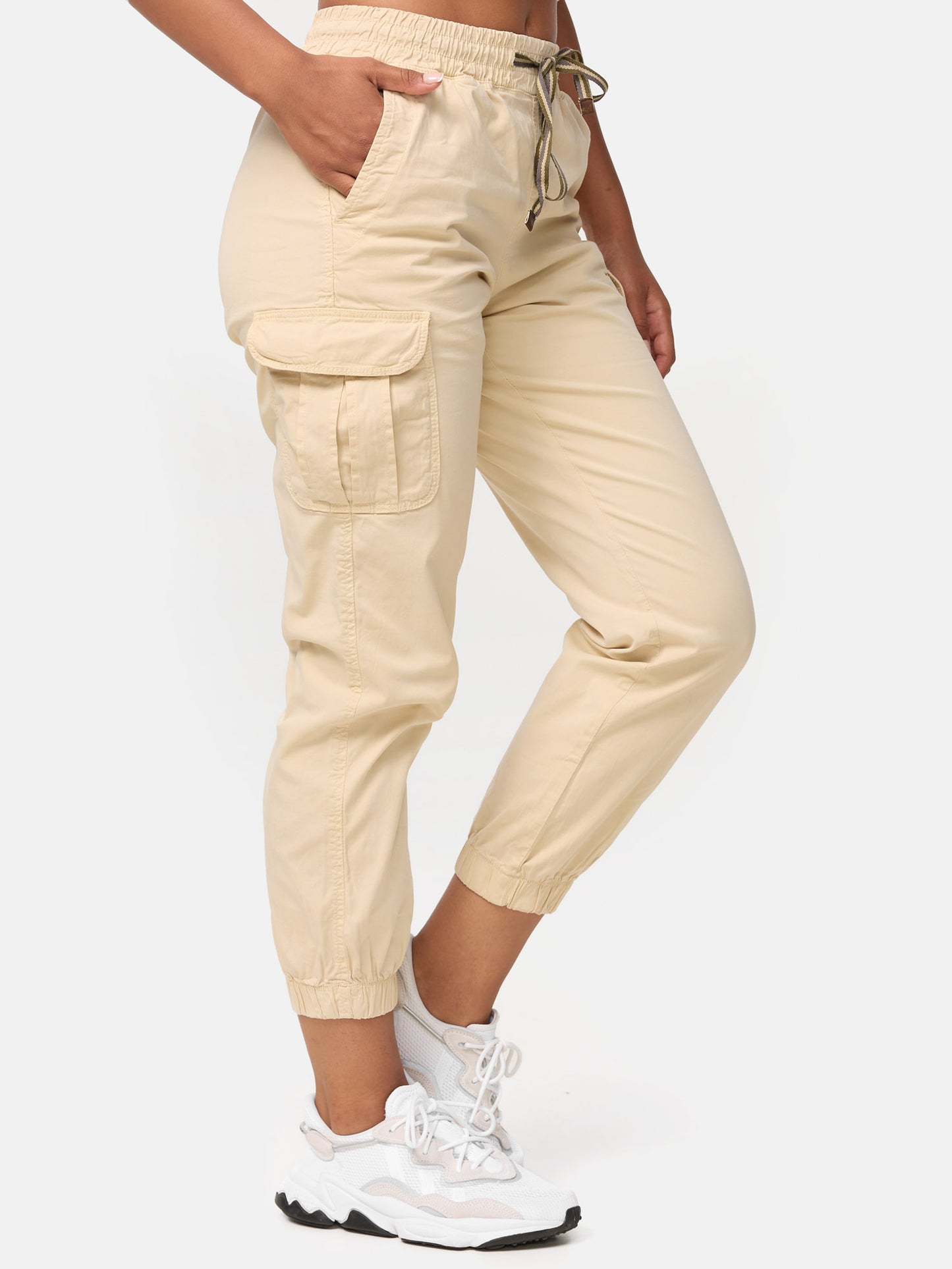 Pantalon cargo pour femme Tazzio coupe régulière F600