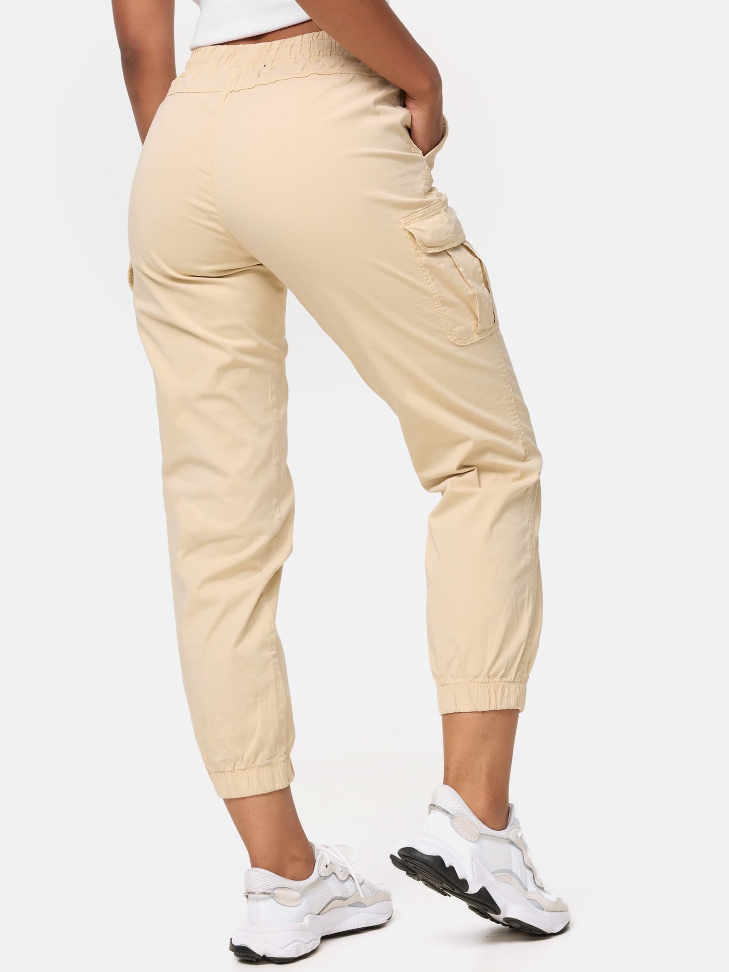Pantalon cargo pour femme Tazzio coupe régulière F600