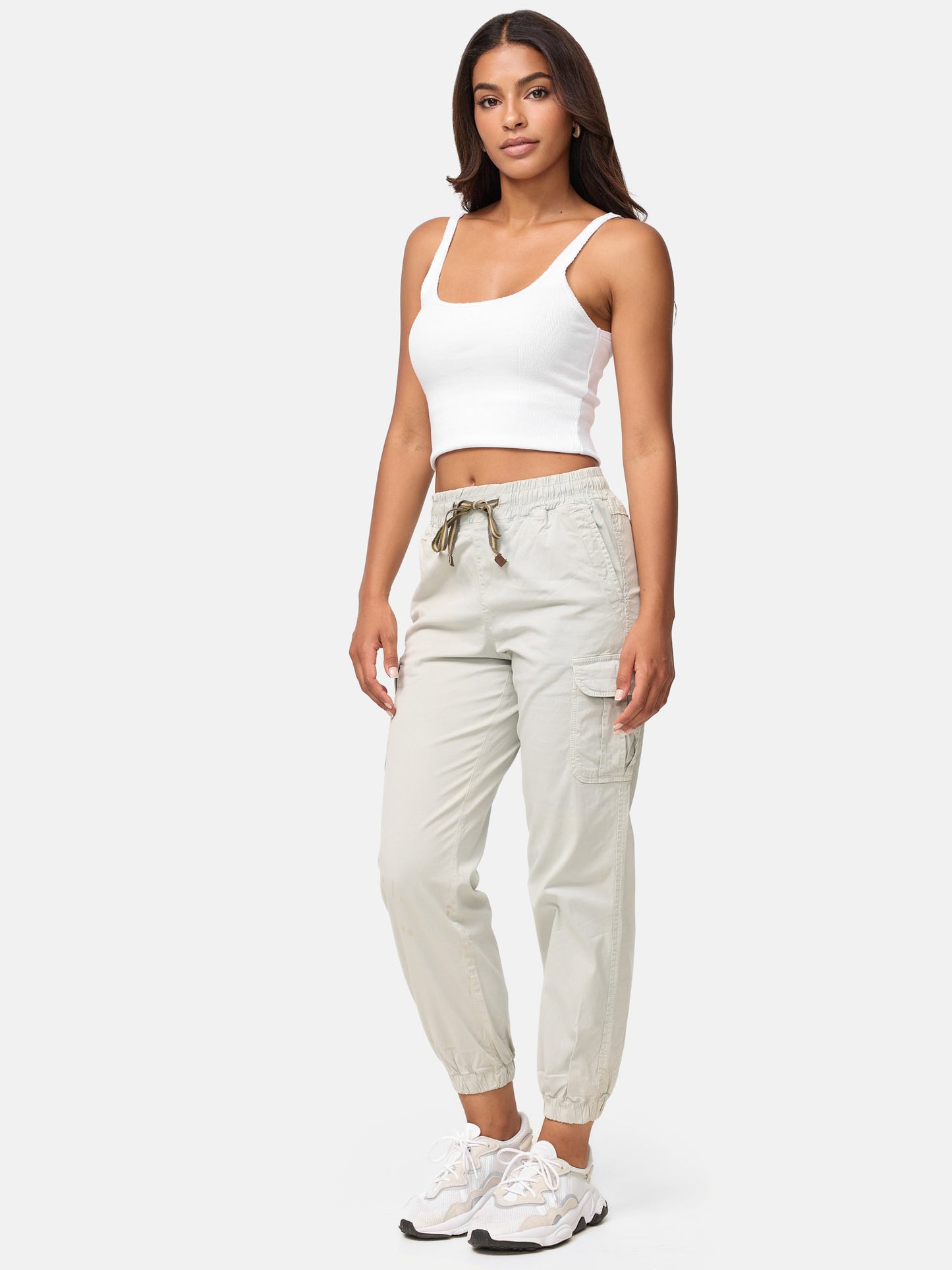 Pantalon cargo pour femme Tazzio coupe régulière F600