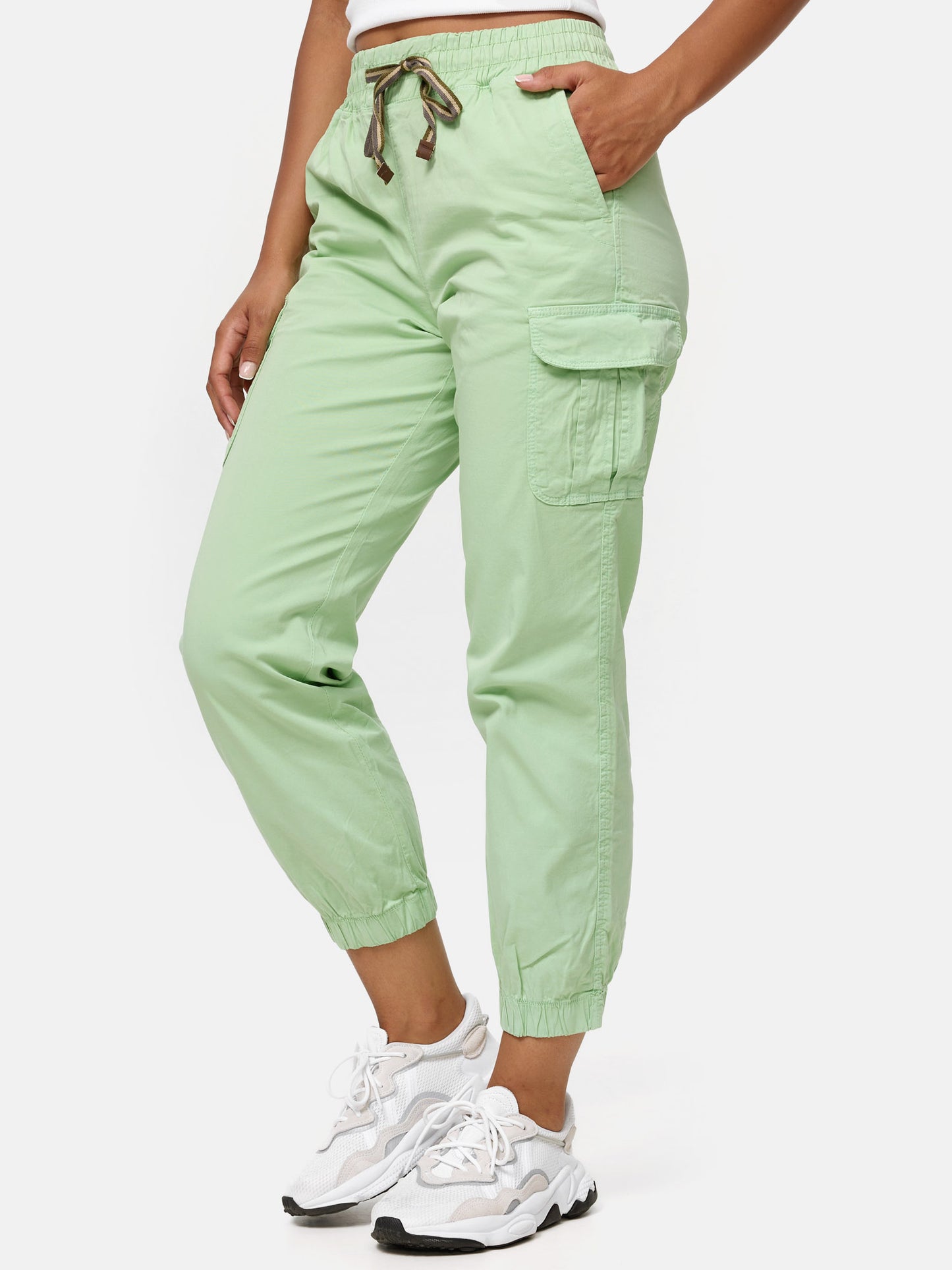 Pantalon cargo pour femme Tazzio coupe régulière F600