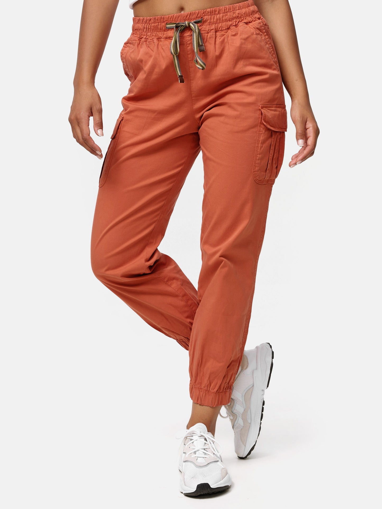 Pantalon cargo pour femme Tazzio coupe régulière F600