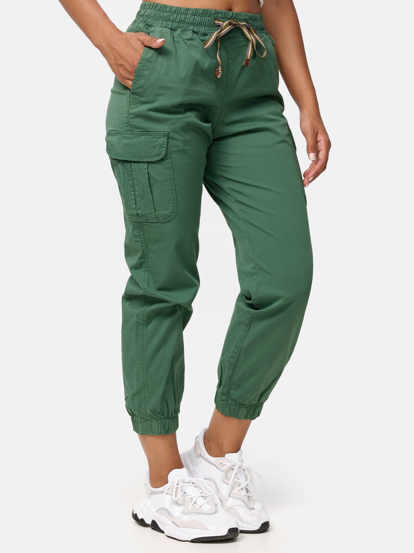 Pantalon cargo pour femme Tazzio coupe régulière F600