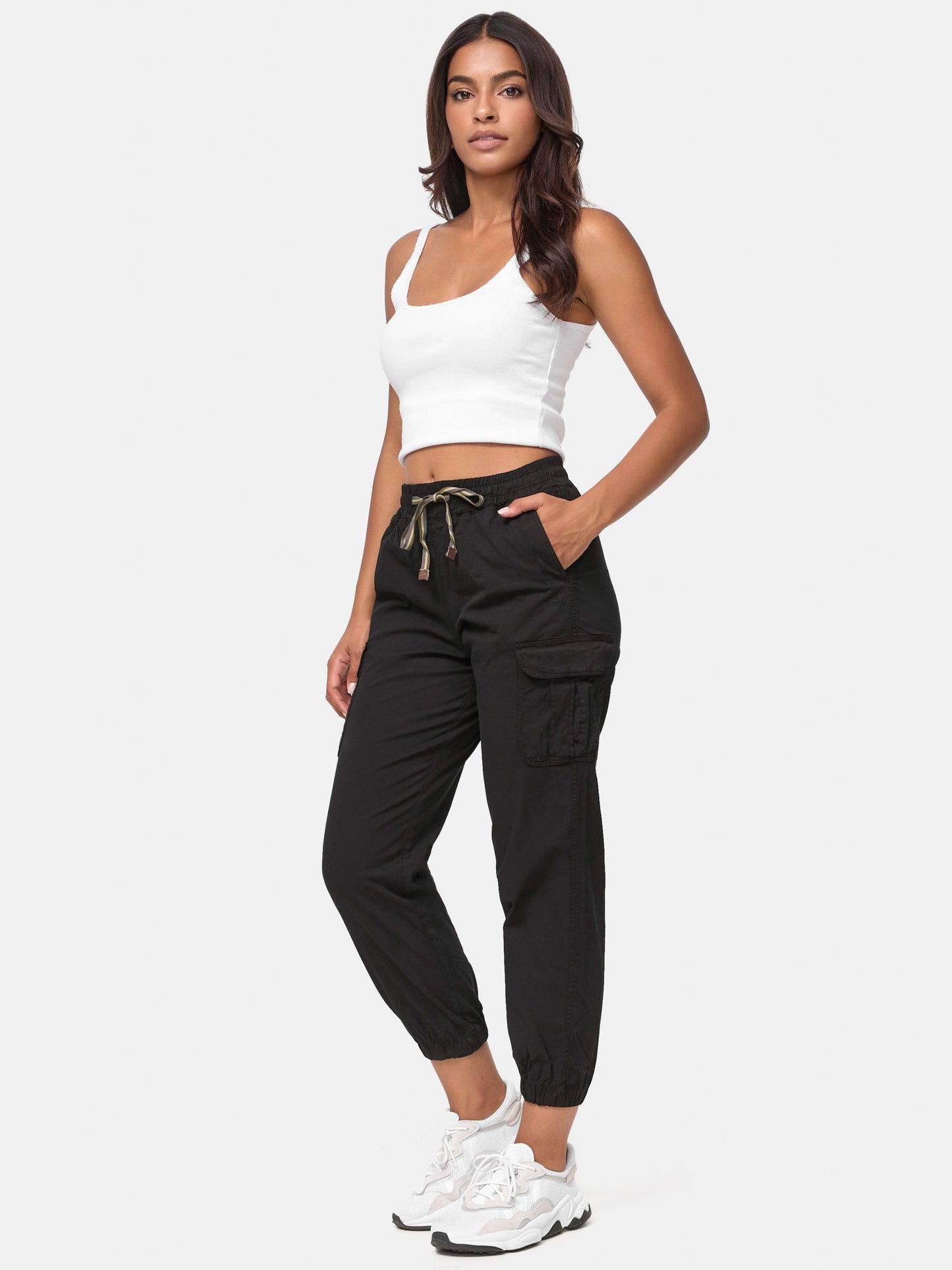 Pantalon cargo pour femme Tazzio coupe régulière F600