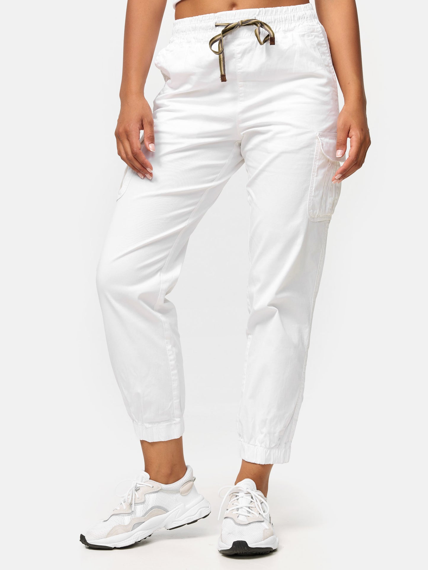 Pantalon cargo pour femme Tazzio coupe régulière F600