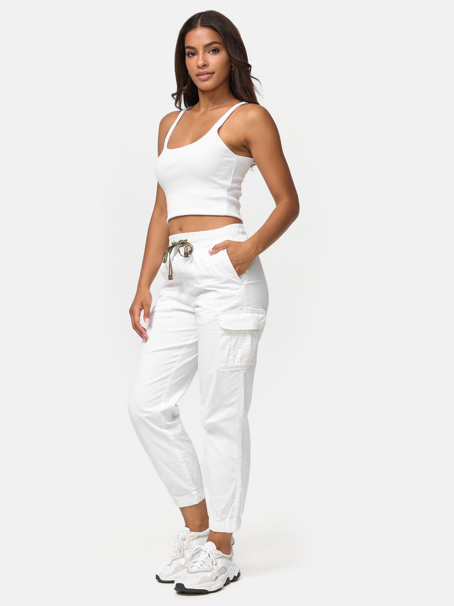 Pantalon cargo pour femme Tazzio coupe régulière F600