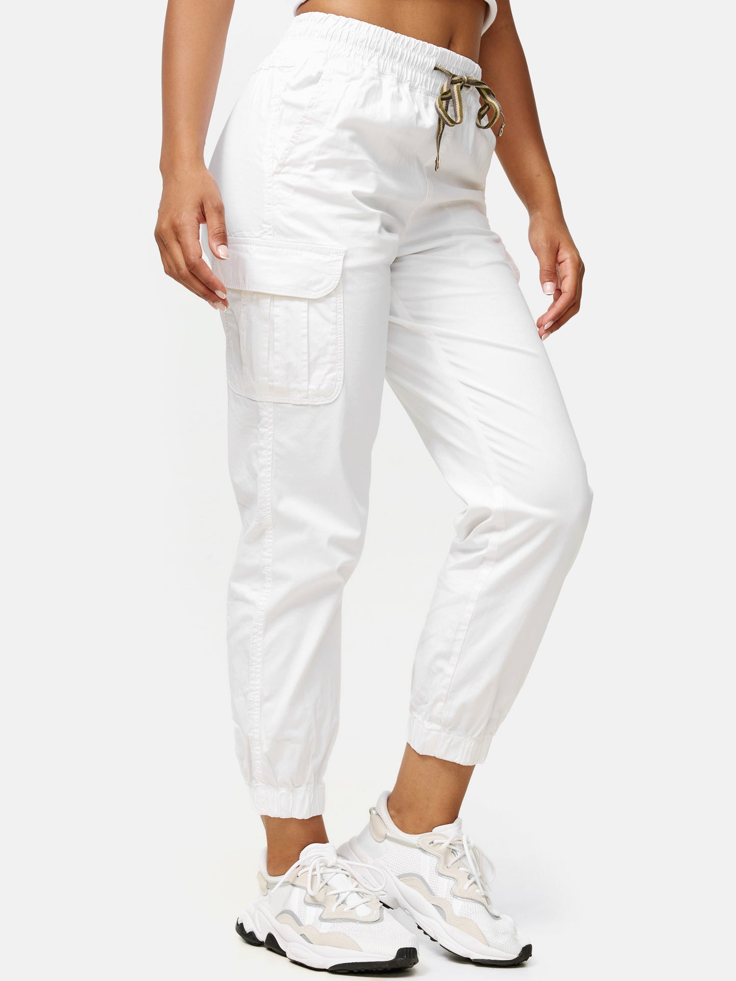 Pantalon cargo pour femme Tazzio coupe régulière F600