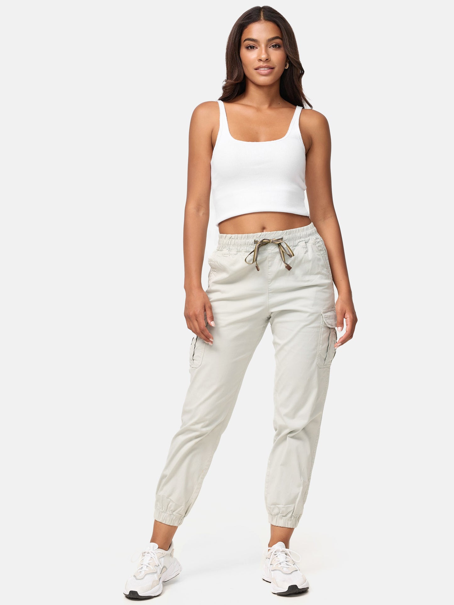 Pantalon cargo pour femme Tazzio coupe régulière F600